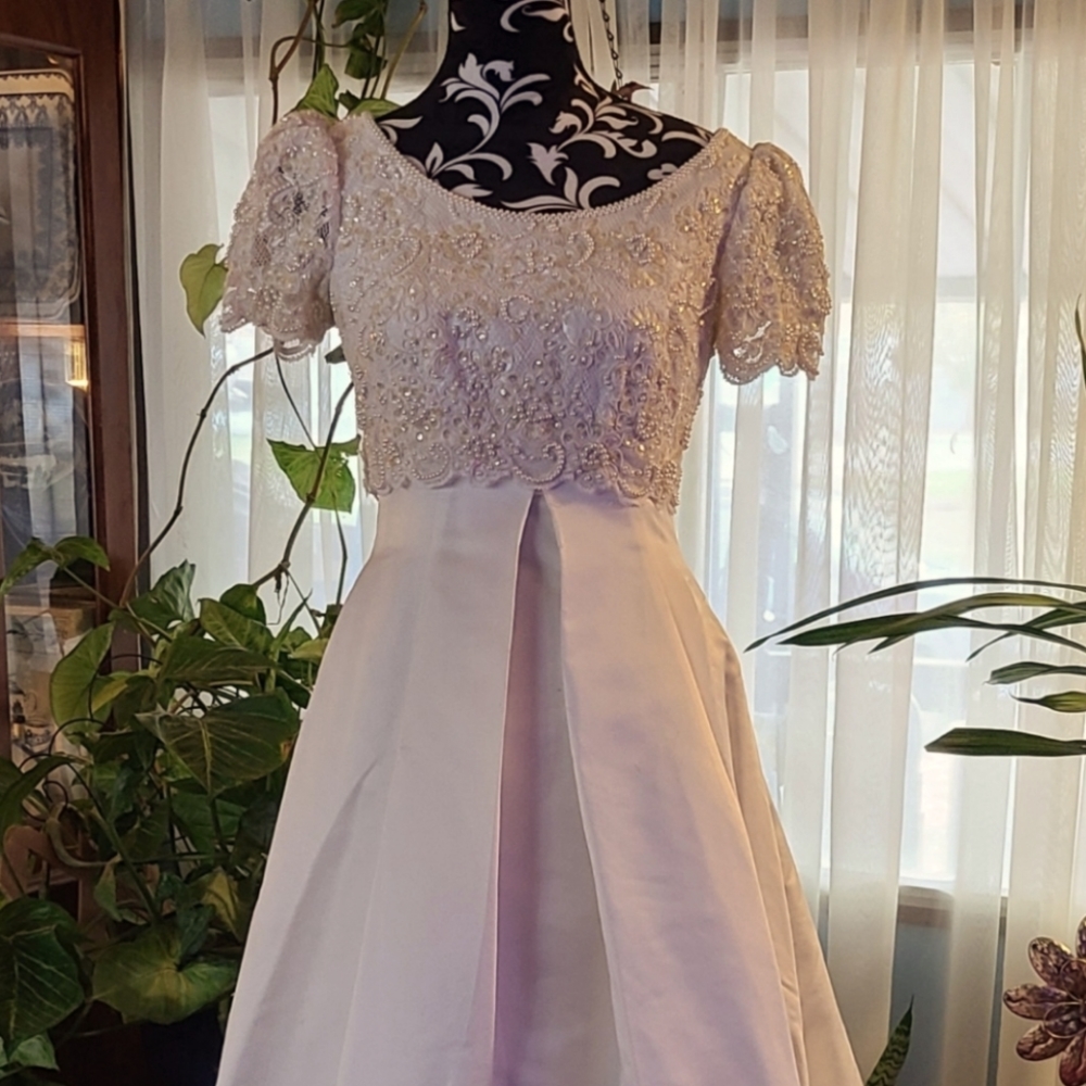 Simplistic Elegance - image 1